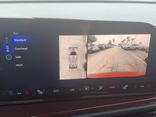 Radiant Red Tintcoat 2026 Chevrolet Traverse AWD Z71