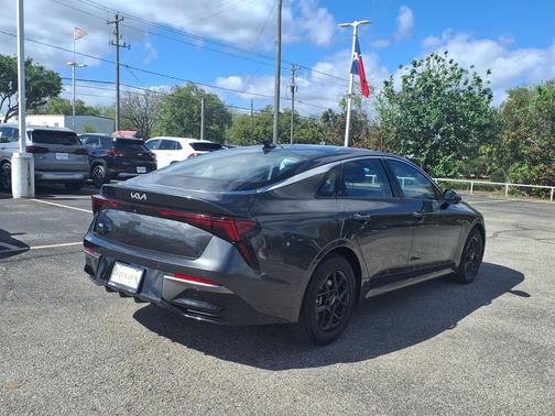 2025 Kia K5 LXS