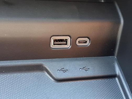 2025 Chevrolet Suburban 4WD High Country