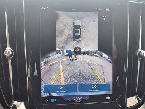 2024 Volvo S60 B5 Plus Dark Theme