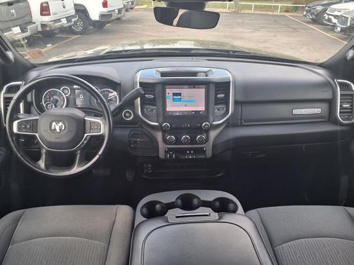 Diamond Black Crystal Pearlcoat 2024 RAM 2500 Big Horn Crew Cab 4x4 6'4' Box