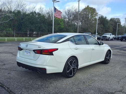 2024 Nissan Altima SR FWD