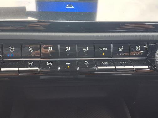 Mosaic Black Metallic 2027 Chevrolet Bolt RS