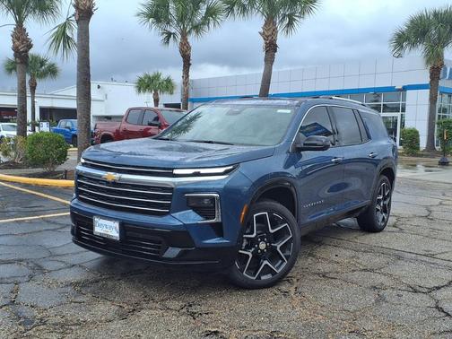 Lakeshore Blue Metallic 2026 Chevrolet Traverse High Country