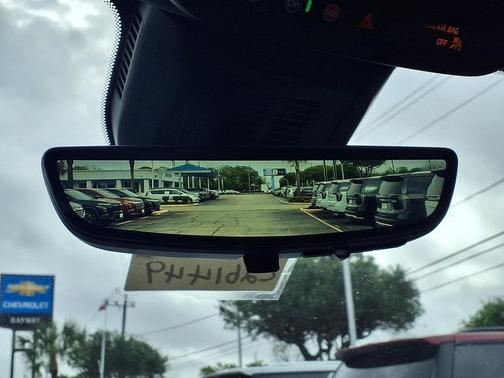 Polar White Tricoat 2026 Chevrolet Equinox FWD ACTIV