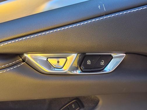 Competition Yellow Tintcoat Metallic 2026 Chevrolet Corvette Stingray w/1LT