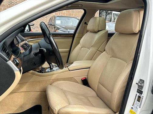 2011 BMW 550 i