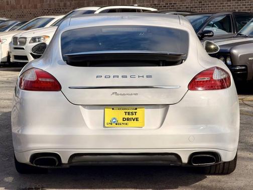 2011 Porsche Panamera 4