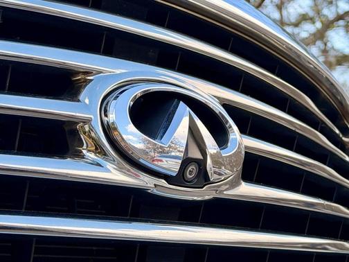 2011 INFINITI QX56 Base