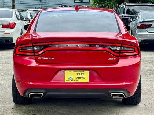 2016 Dodge Charger SXT