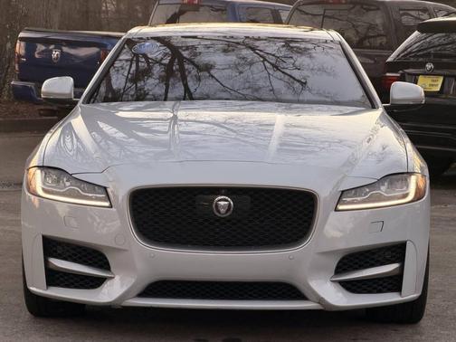 2016 Jaguar XF 35t R-Sport