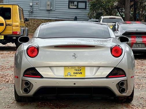 2012 Ferrari California Base