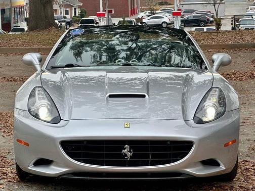 2012 Ferrari California Base
