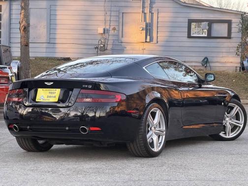 2009 Aston Martin DB9 Base