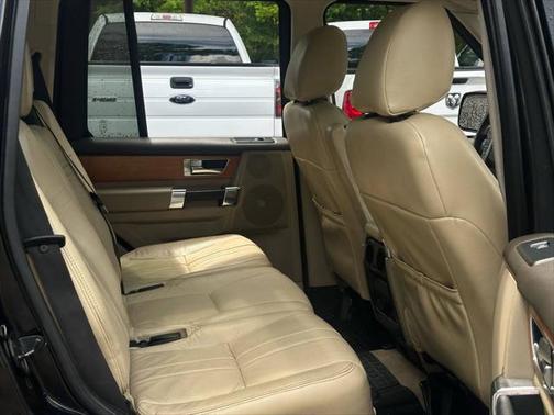 2013 Land Rover LR4 Base