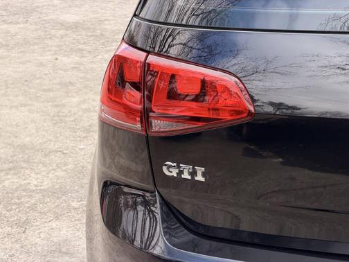 2015 Volkswagen Golf GTI 2.0T S 4-Door