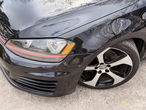 2015 Volkswagen Golf GTI 2.0T S 4-Door