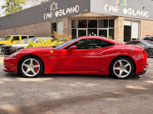 2010 Ferrari California Base