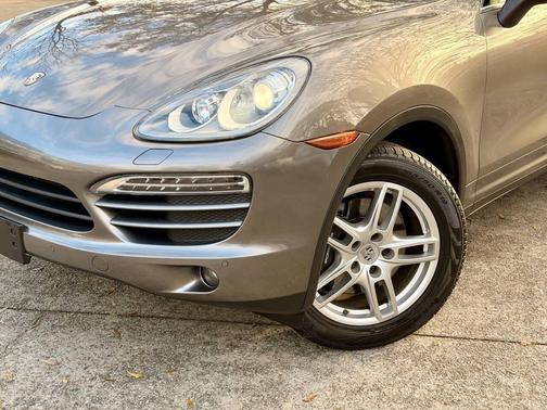 2013 Porsche Cayenne Cayenne