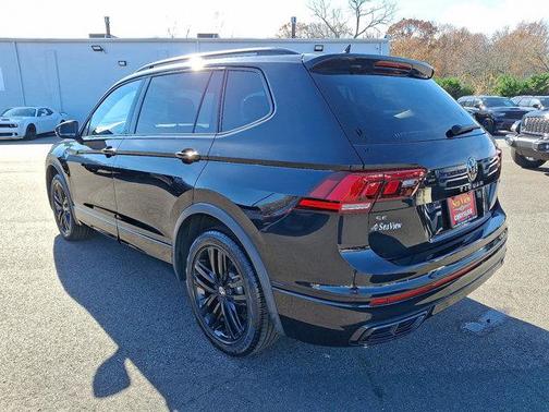 2022 Volkswagen Tiguan 2.0T SE R-Line Black 4MOTION