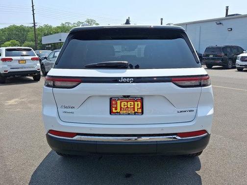 2022 Jeep Grand Cherokee Limited X