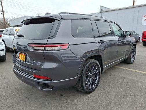 2023 Jeep Grand Cherokee L Summit Reserve