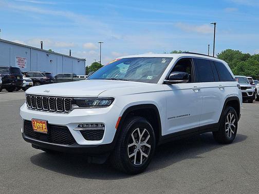 Bright White Clearcoat 2024 Jeep Grand Cherokee Limited