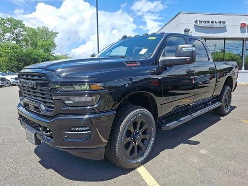 2025 RAM 2500 Big Horn Crew Cab 4x4 6'4' Box