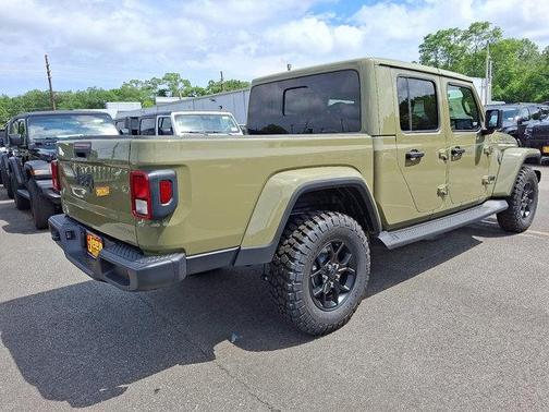 2025 Jeep Gladiator High Tide
