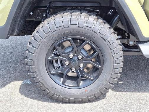 2025 Jeep Gladiator High Tide