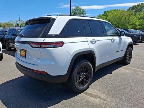 2025 Jeep Grand Cherokee Altitude