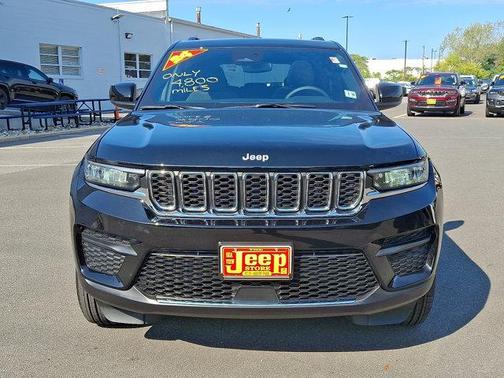 2024 Jeep Grand Cherokee Laredo