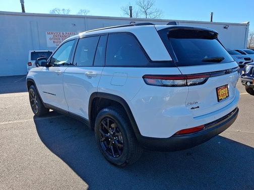 2025 Jeep Grand Cherokee Altitude