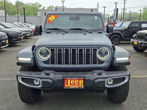 Anvil Clearcoat 2025 Jeep Wrangler 4xe Sahara