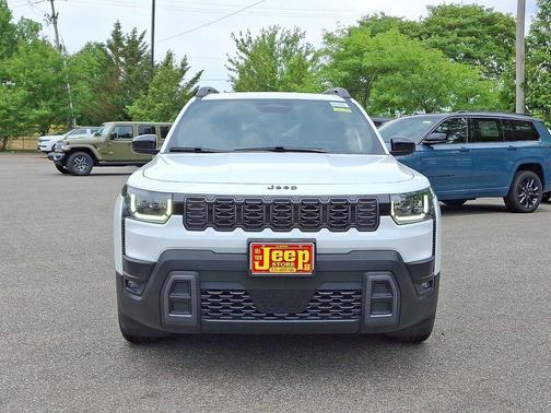 Bright White Clearcoat 2026 Jeep Cherokee Laredo 4x4