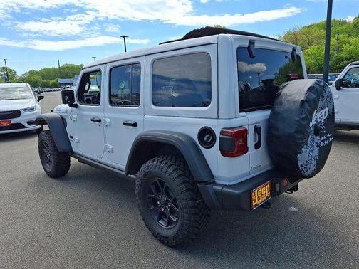 Bright White Clearcoat 2026 Jeep Wrangler Willys