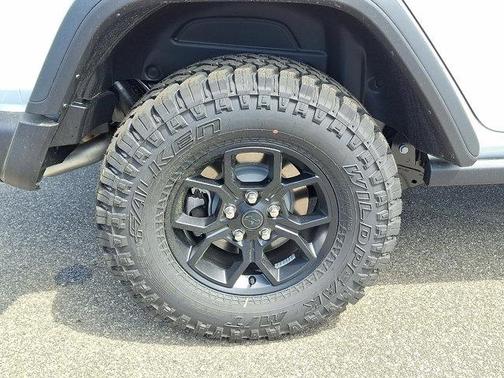 Bright White Clearcoat 2026 Jeep Wrangler Willys