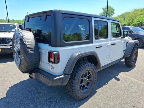 Bright White Clearcoat 2026 Jeep Wrangler Willys