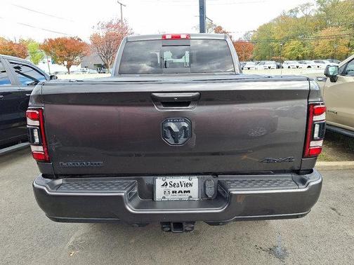 2020 RAM 2500 Laramie Crew Cab 4X4 6'4' Box