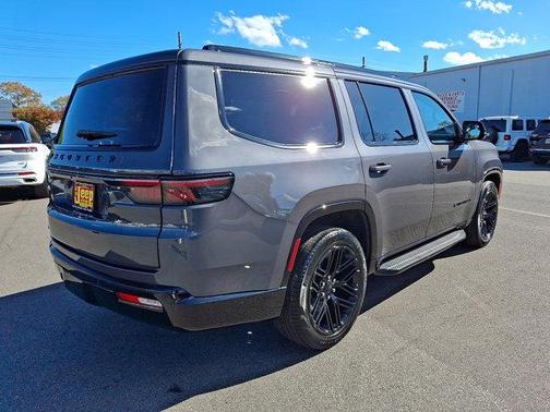 2023 Jeep Wagoneer Series II Carbide 4x4