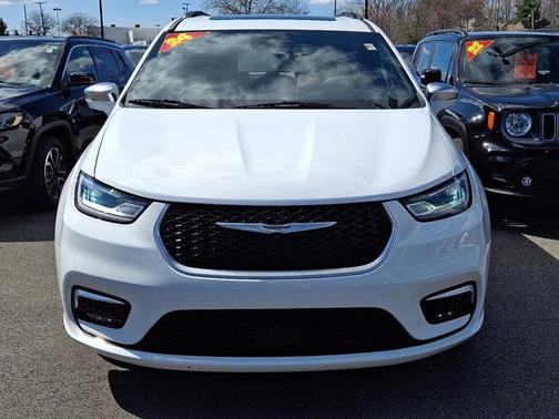 2024 Chrysler Pacifica L