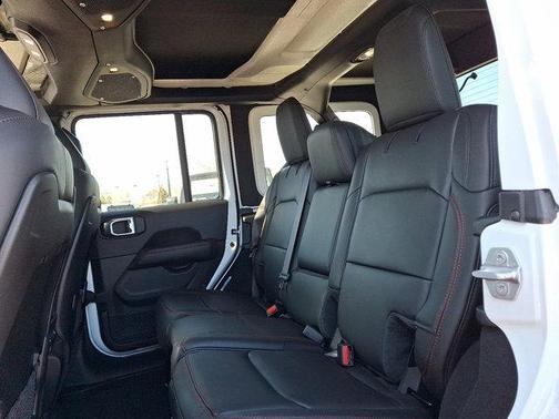 Bright White Clearcoat 2026 Jeep Wrangler 4-Door Moab 392 4x4