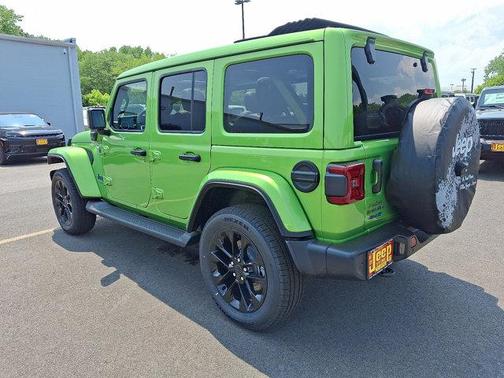 2025 Jeep Wrangler 4xe Sahara
