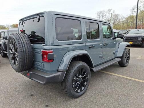 2025 Jeep Wrangler 4xe Sahara