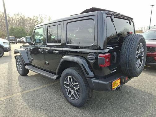 2026 Jeep Wrangler 4-Door Sahara 4x4