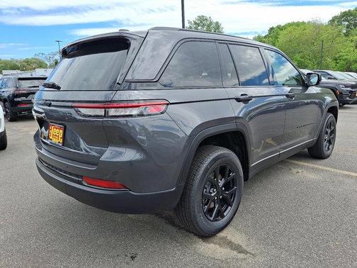2025 Jeep Grand Cherokee Altitude