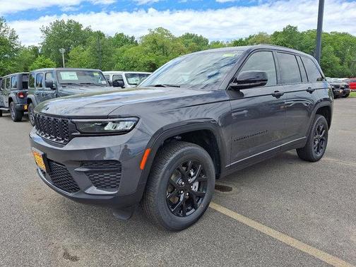2025 Jeep Grand Cherokee Altitude