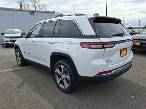 2023 Jeep Grand Cherokee 4xe Base
