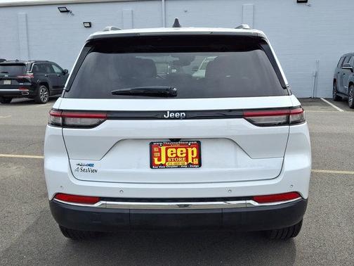 2023 Jeep Grand Cherokee 4xe Base