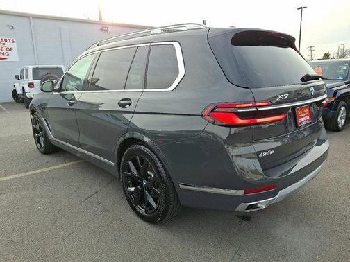 2024 BMW X7 xDrive40i